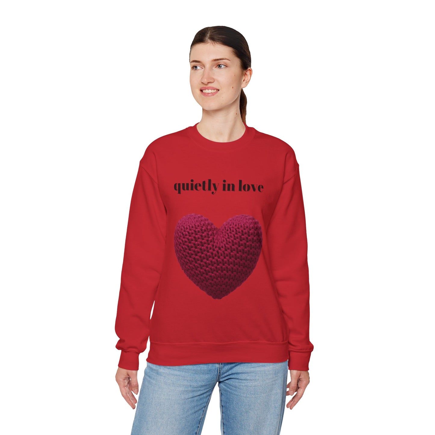 Sudadera de cuello redondo con corazón de San Valentín de Quietly in Love