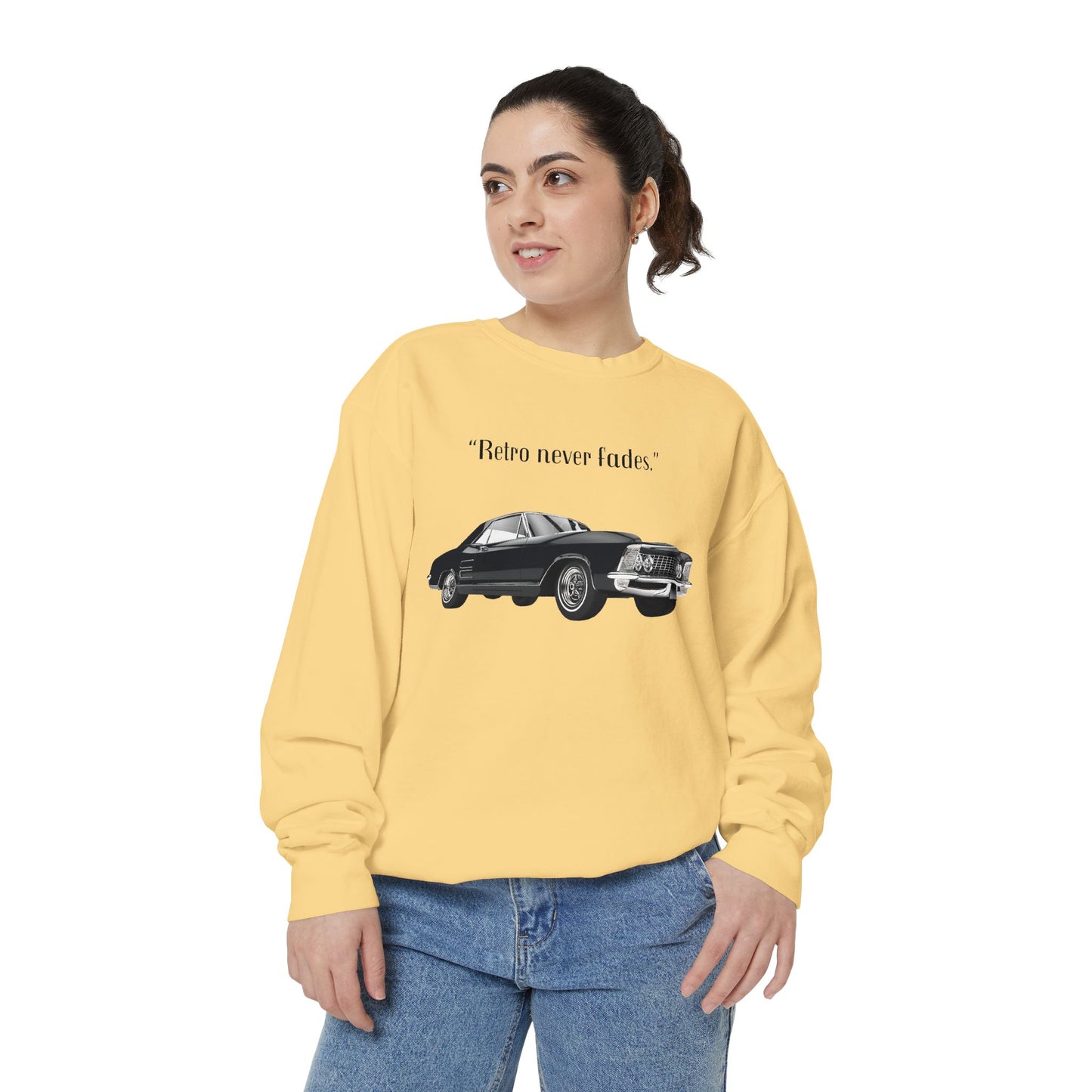 Retro 'Never Fades' Vintage Classic Car Sweatshirt