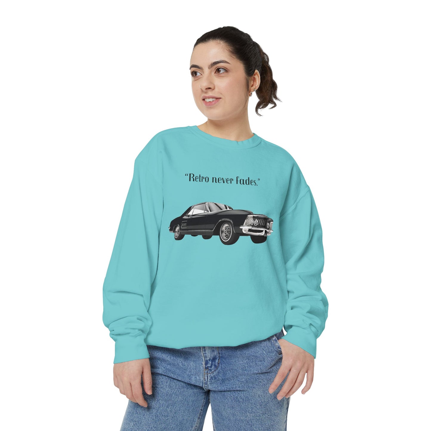 Retro 'Never Fades' Vintage Classic Car Sweatshirt