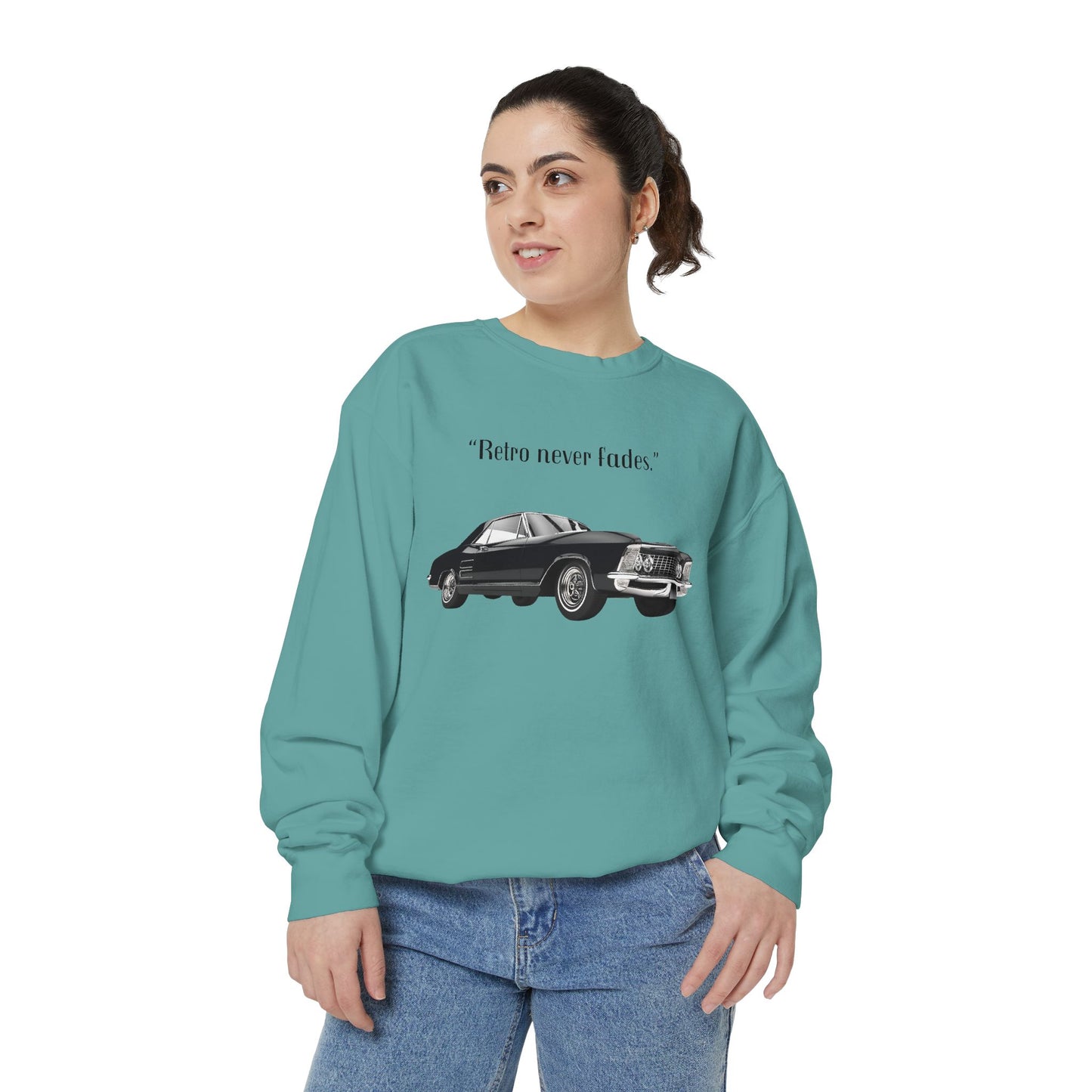 Retro 'Never Fades' Vintage Classic Car Sweatshirt