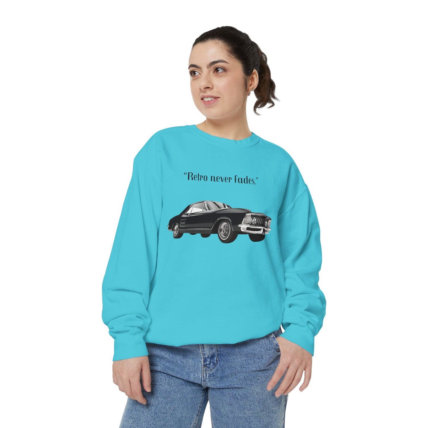 Retro 'Never Fades' Vintage Classic Car Sweatshirt