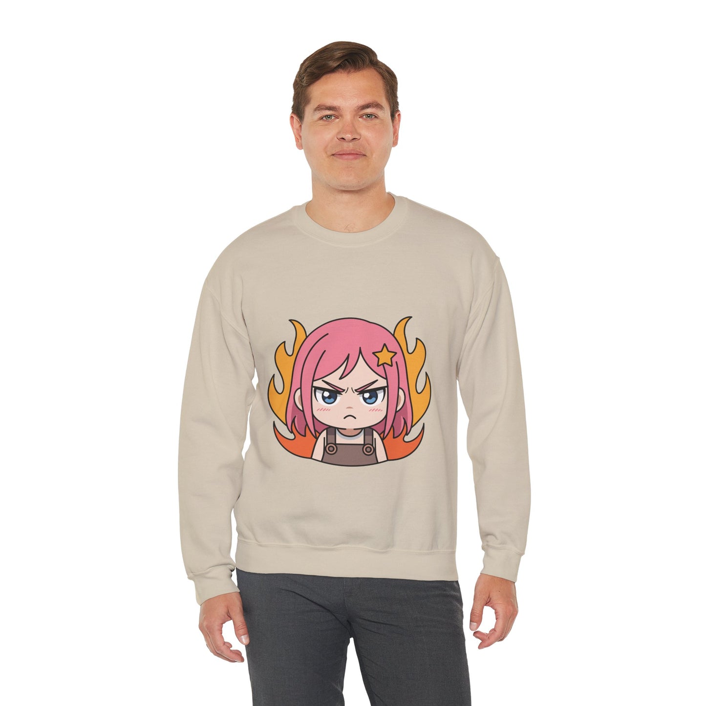 Sudadera de chica chibi enojada: adorable sudadera de cuello redondo con dibujos animados de anime y cabello flameante.